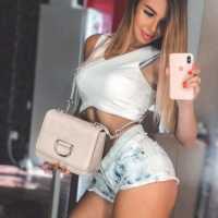 Atakent Escort'taki Büyüleyici Kızkıl Sahibesi